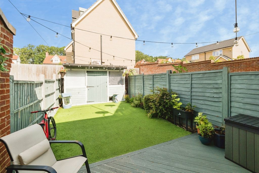 Property photo 2 of 16 Pbox-Img.Jpg