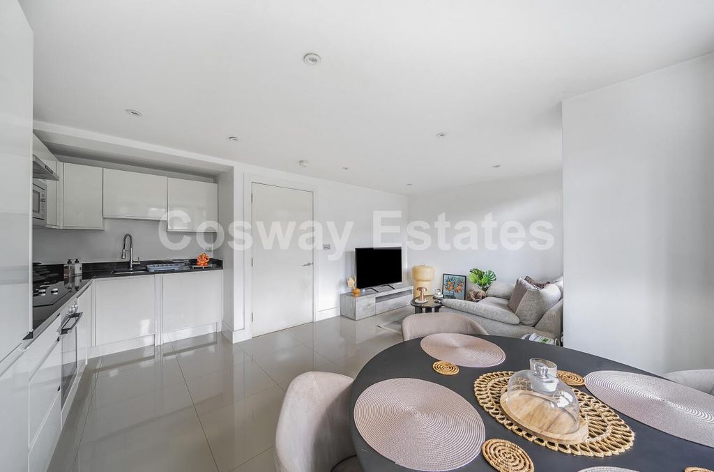 Property photo 3 of 13 1d1Ae8Aa-75d8-4Bdd-9448-B2Ab166B6B45.Jpg