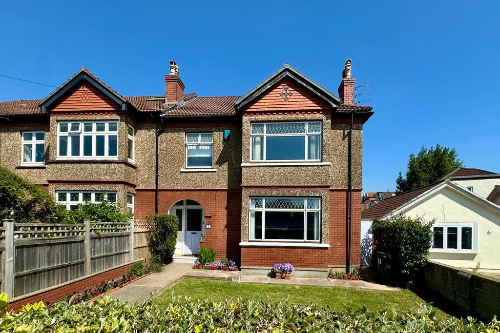Property photo 1 of 14 External