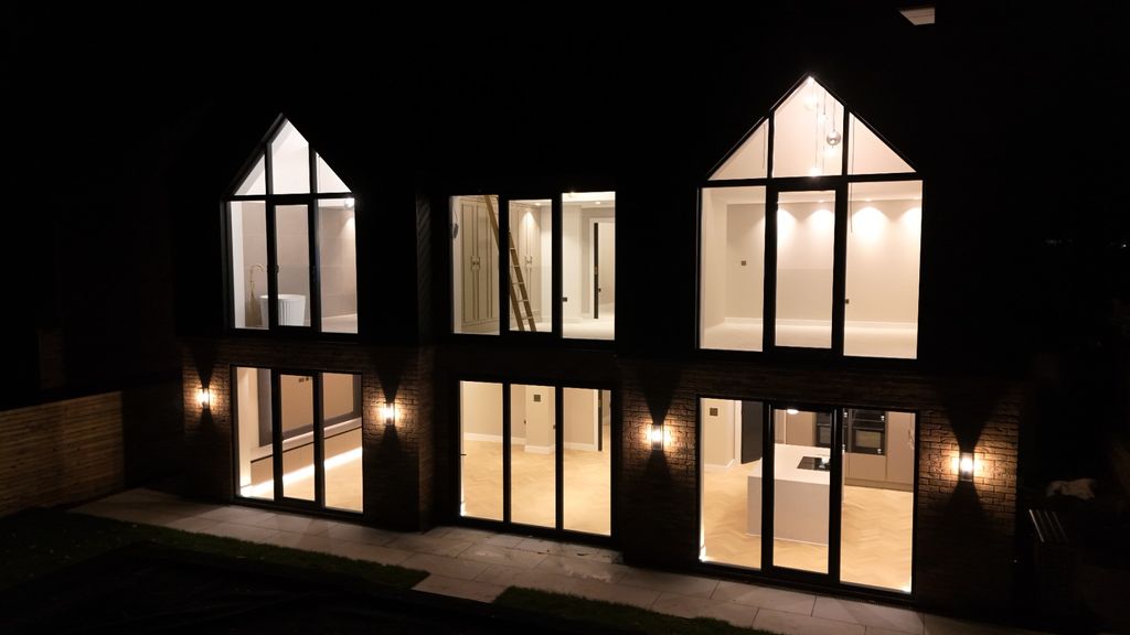 Property photo 1 of 45 4612780