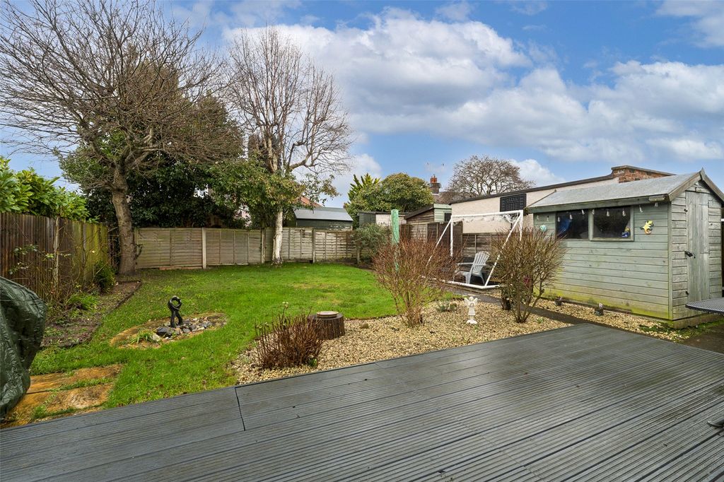 Property photo 2 of 17 Picture No. 26