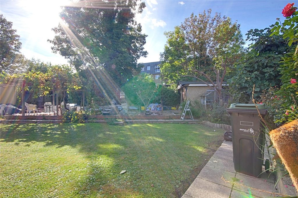 Property photo 2 of 13 Picture No. 24