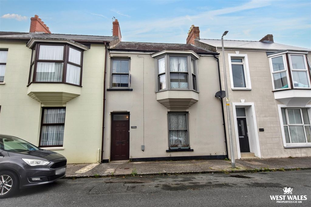 Property photo 1 of 14 14_Blurred.Jpg
