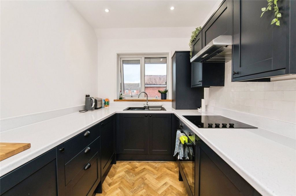 Property photo 2 of 15 Picture No. 04