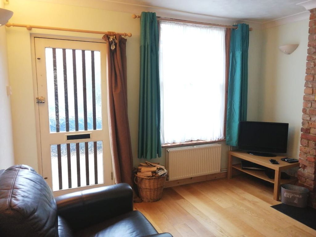 Property photo 3 of 9