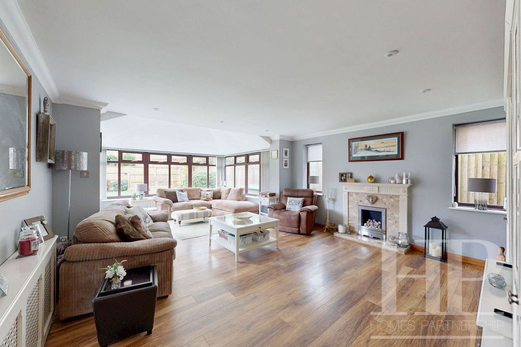 Property photo 2 of 38