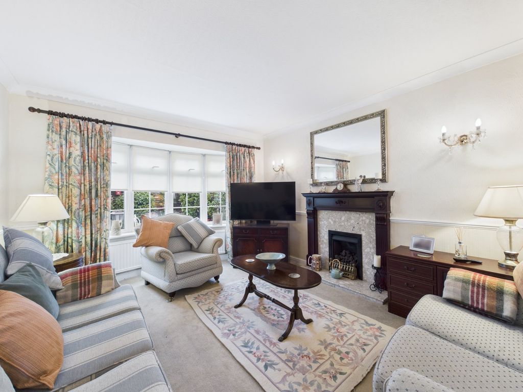 Property photo 2 of 16 Picture No. 33