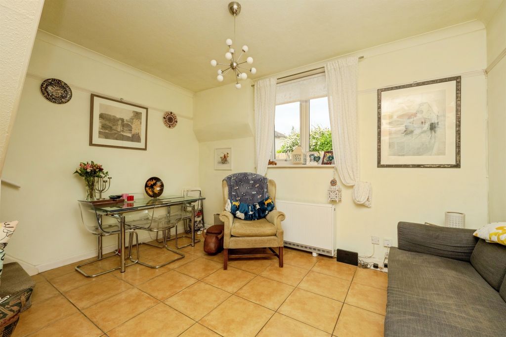 Property photo 2 of 16 Image