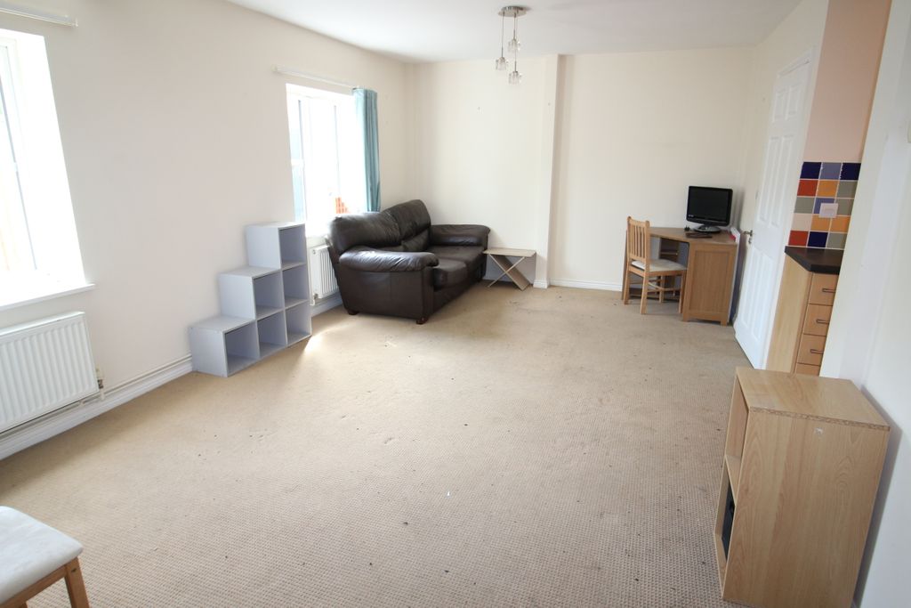 Property photo 3 of 6 Lounge/Dining Room