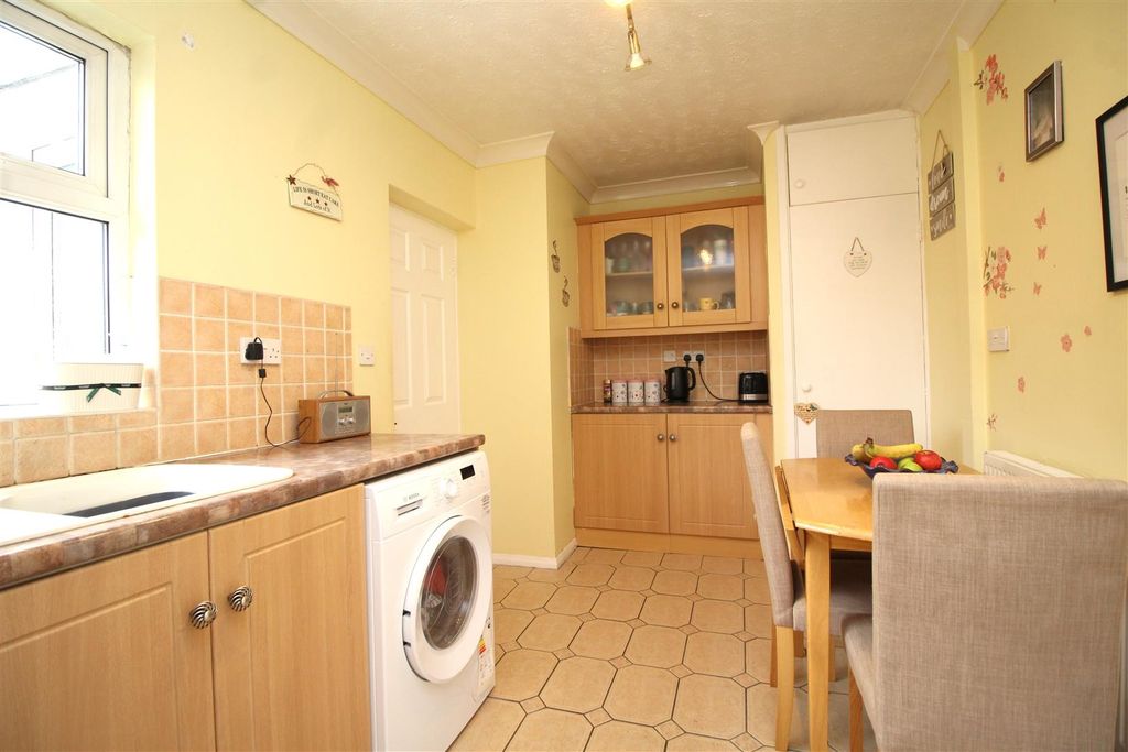 Property photo 3 of 13 Kitchen 2 .Jpg