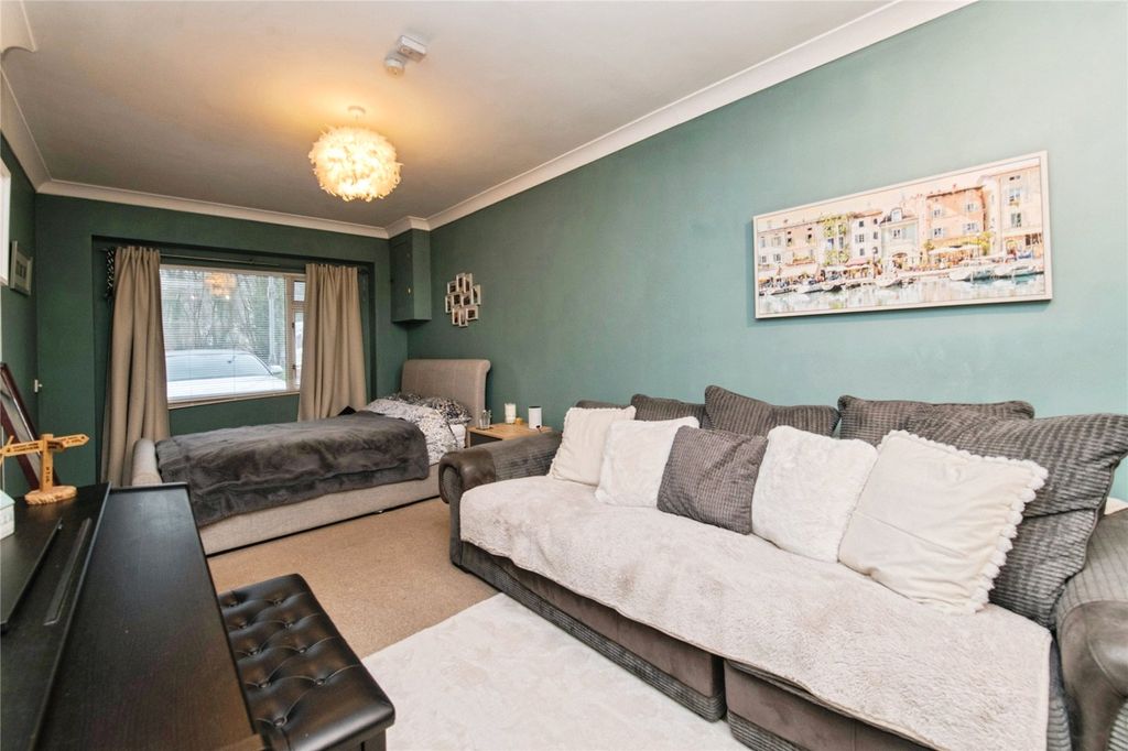 Property photo 3 of 20 Picture No. 04