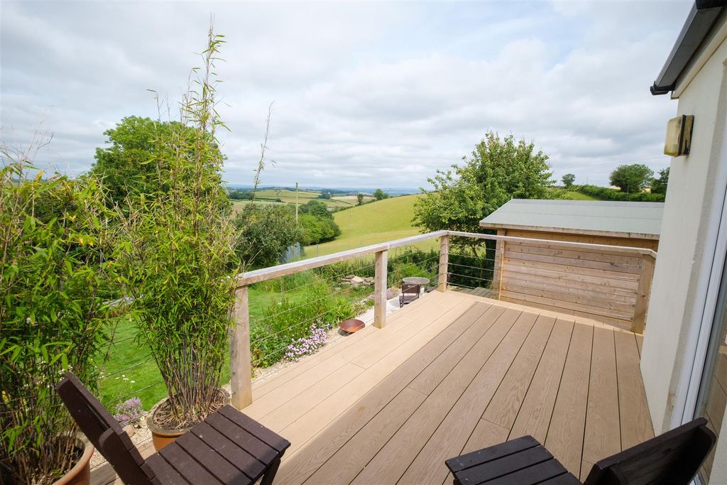 Property photo 3 of 24 Parry Blunts-16.Jpg