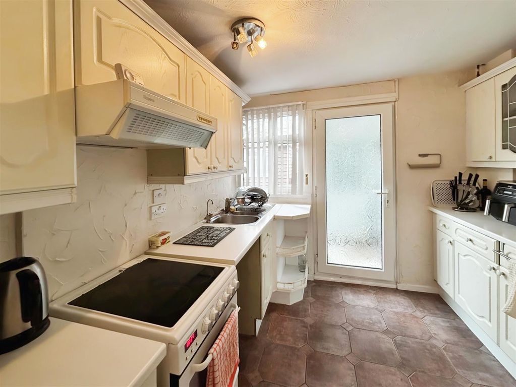 Property photo 3 of 21 71E21F64-Kitchen.Jpg