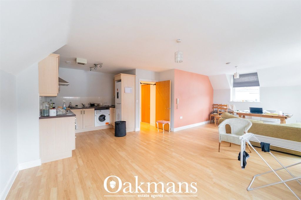 Property photo 3 of 14 Picture No. 16