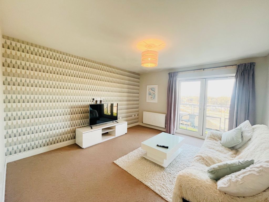 Property photo 3 of 20