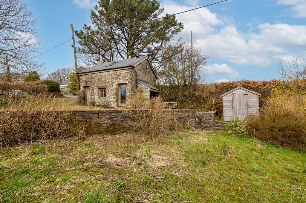 Property photo 2 of 25 Picture No. 15