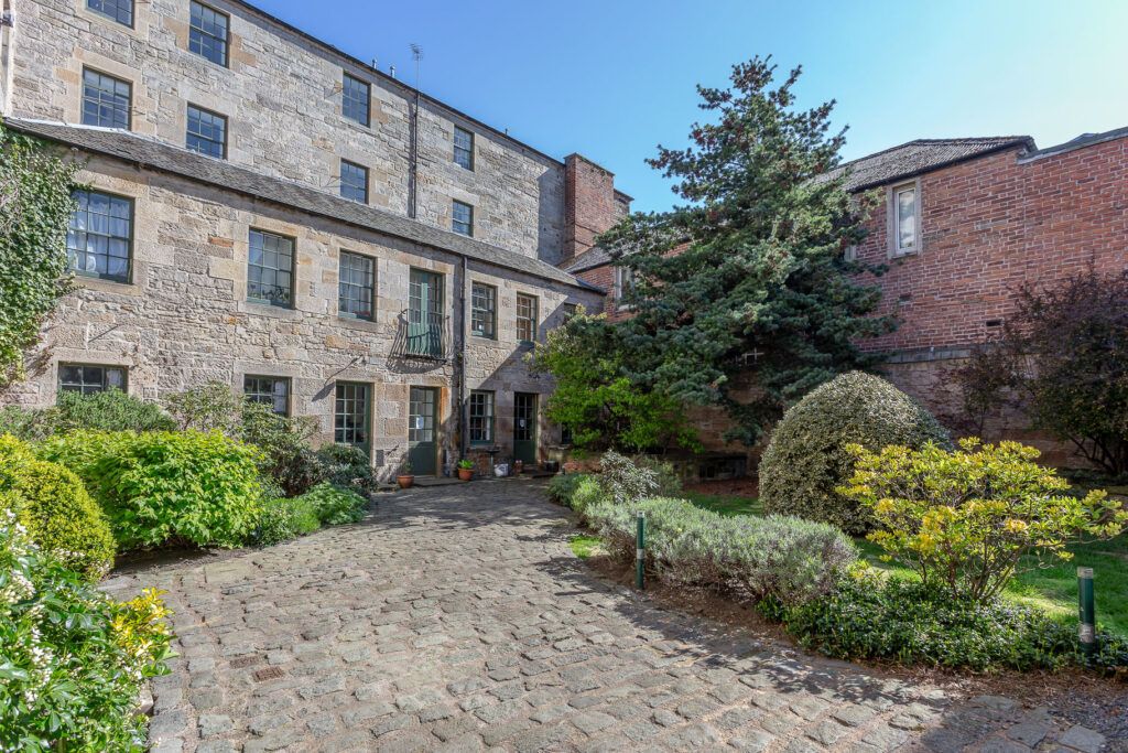 Property photo 3 of 21