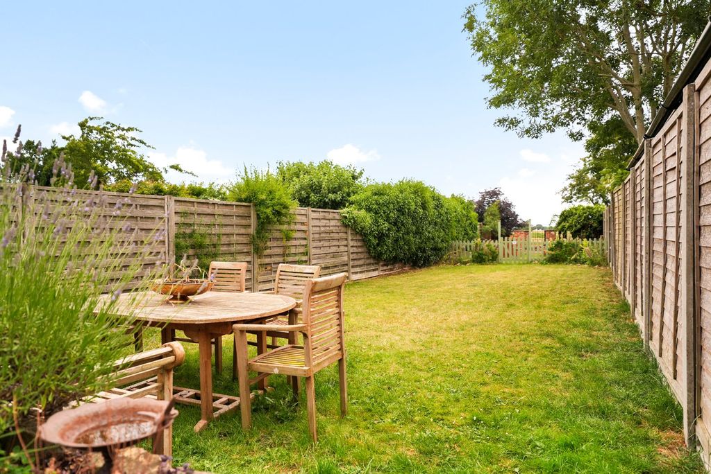 Property photo 2 of 21 Picture No. 12