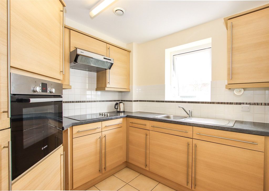 Property photo 2 of 11 Picture No. 10