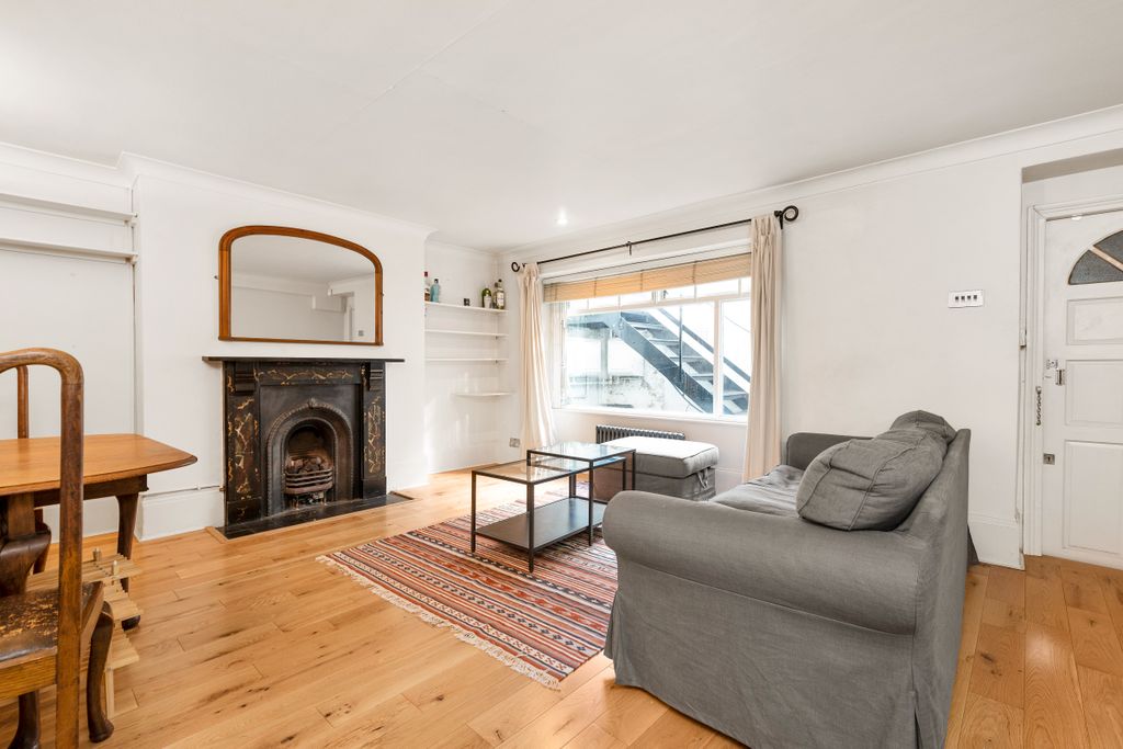 Property photo 2 of 9