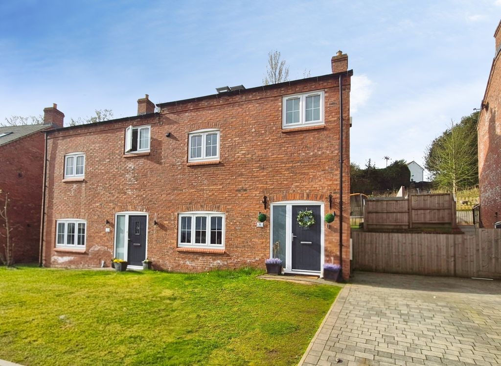 Property photo 1 of 31 Front Aspect