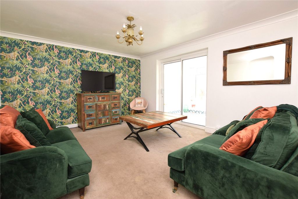 Property photo 3 of 13 Picture No. 25