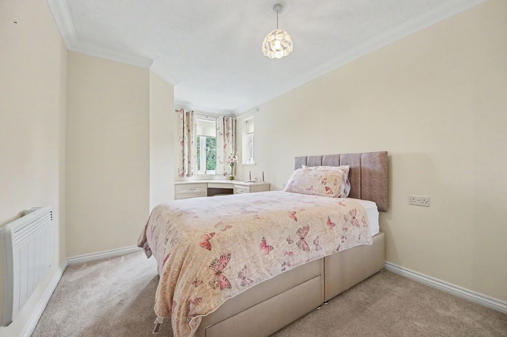Property photo 3 of 11