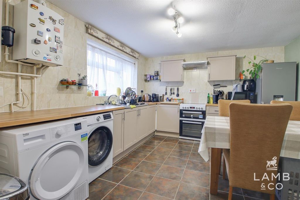 Property photo 3 of 16