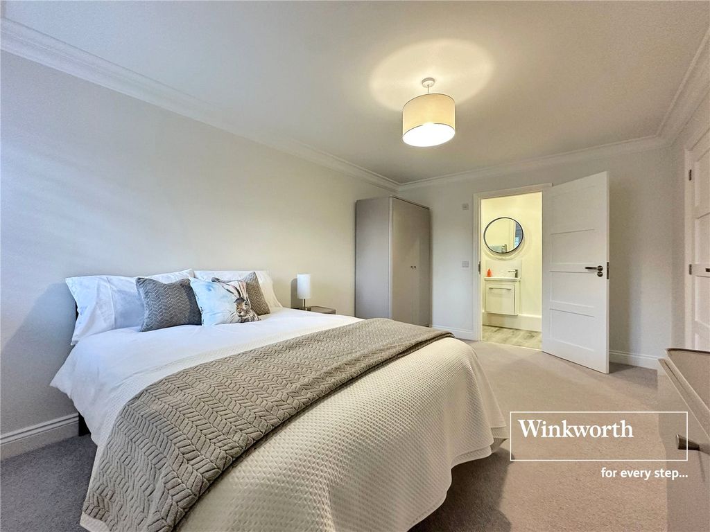 Additional image 14 of 3 bed flat for saleGolf Links Road, Ferndown, Dorset BH22