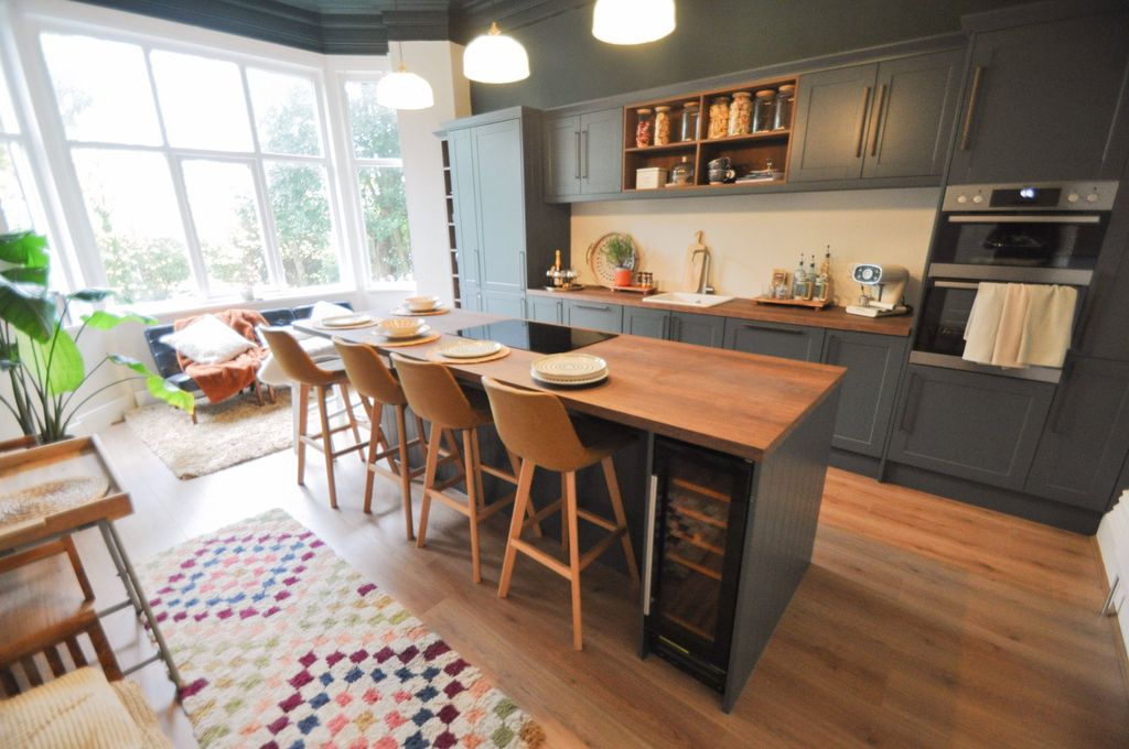 Property photo 1 of 51