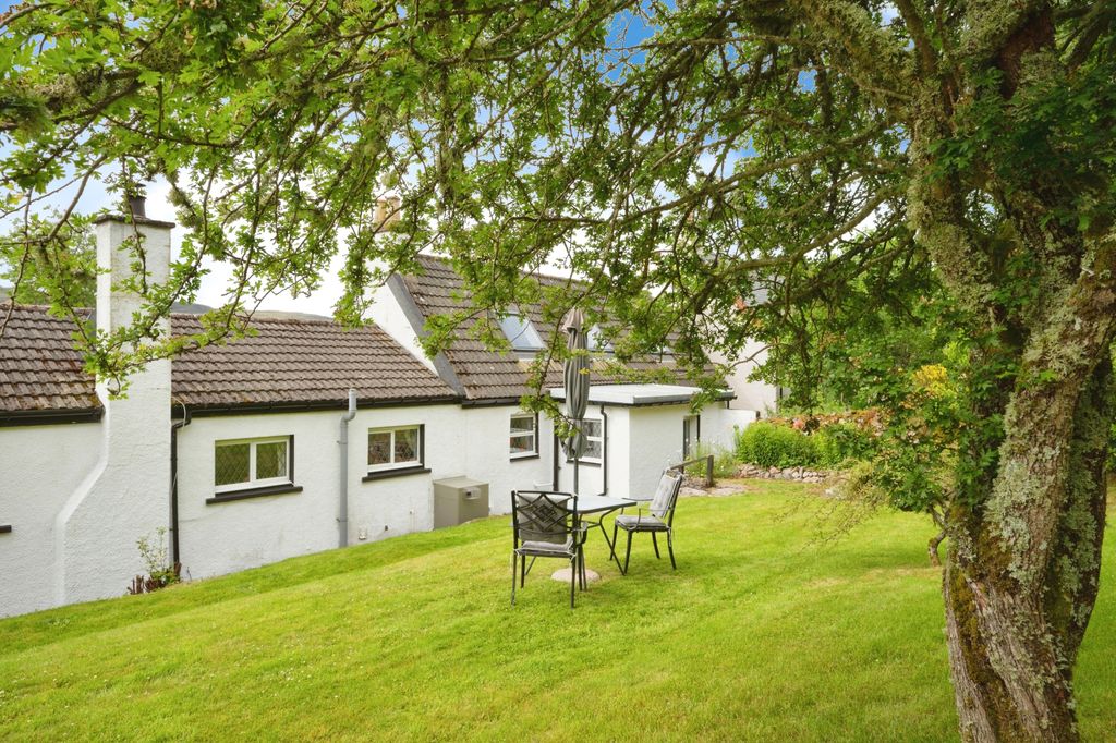 Property photo 2 of 25 Rear Garden