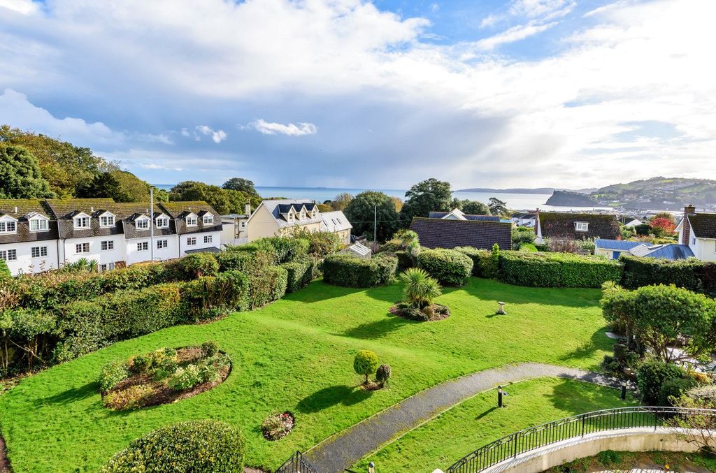 Property photo 3 of 15 Communal Grounds