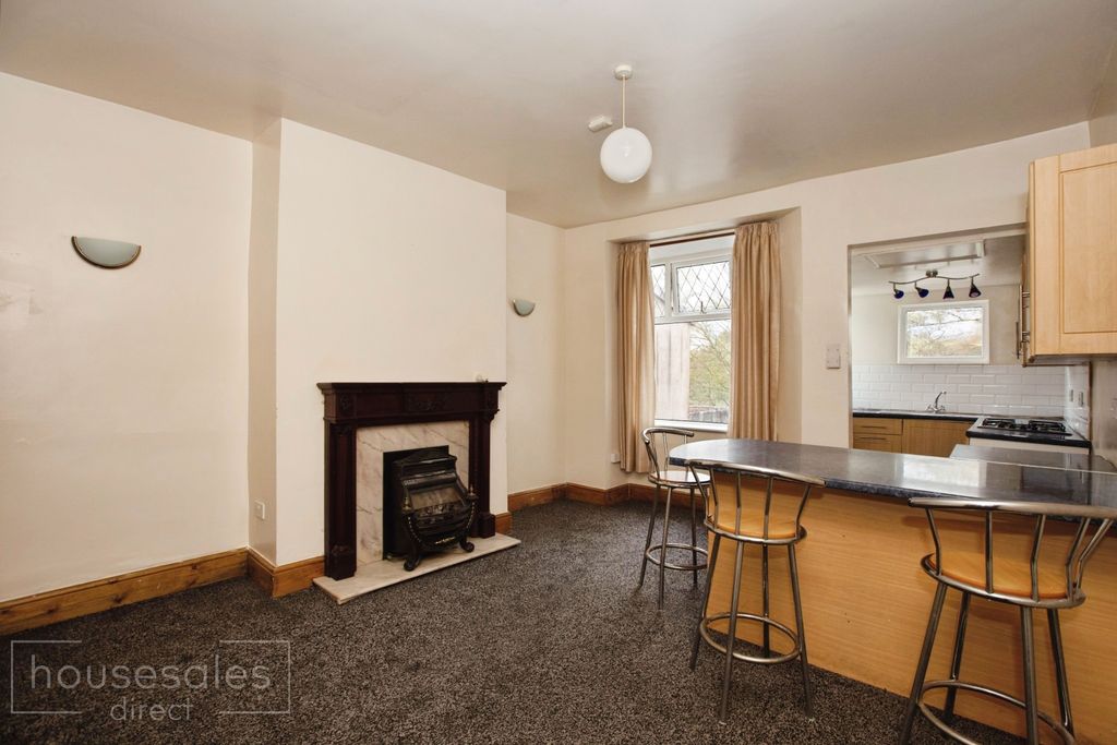 Property photo 3 of 7