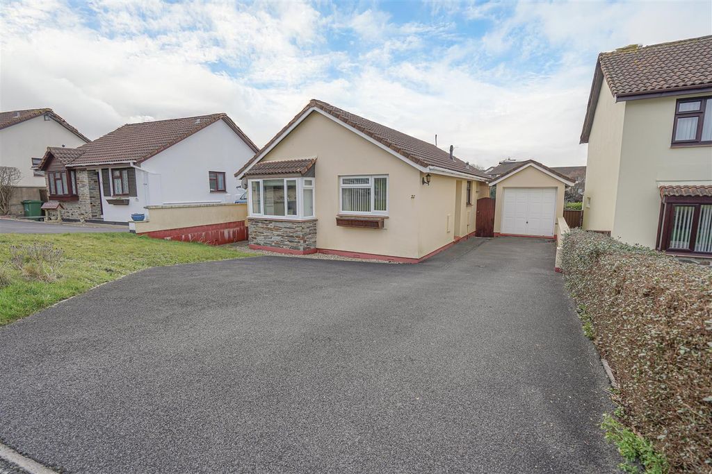 Property photo 2 of 16