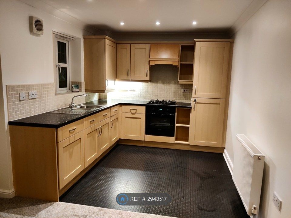 Property photo 1 of 11 Kitchen
