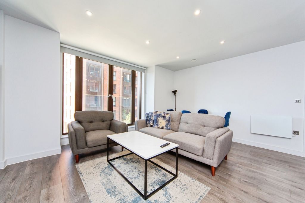 Property photo 2 of 15 Pbox-Img.Jpg