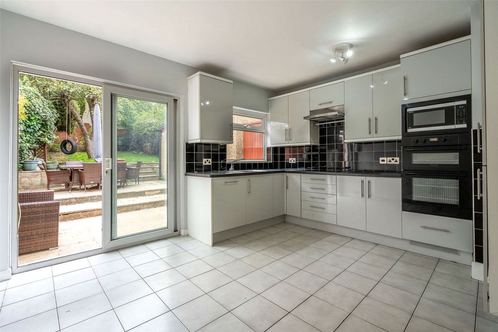 Property photo 2 of 13 Picture No. 08