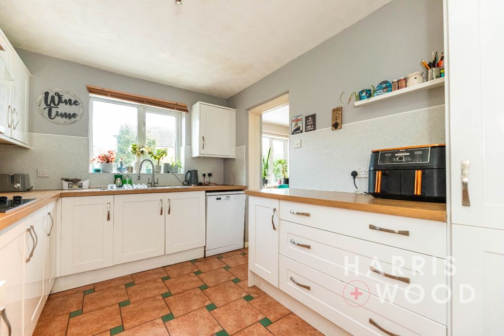 Property photo 2 of 31 4687521