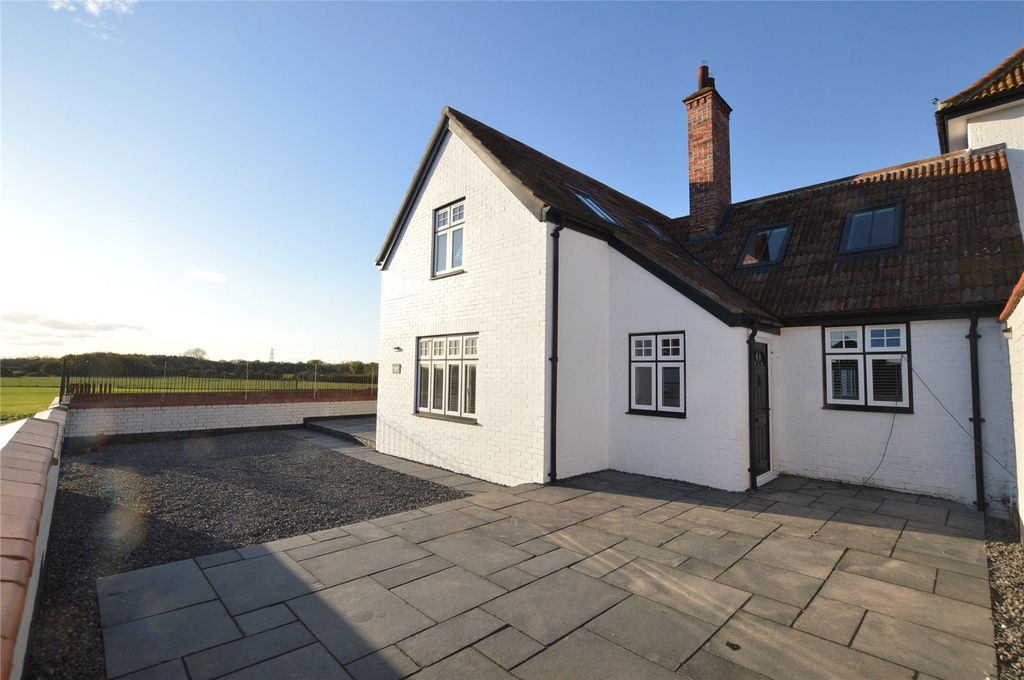 Property photo 1 of 25 Picture No. 21