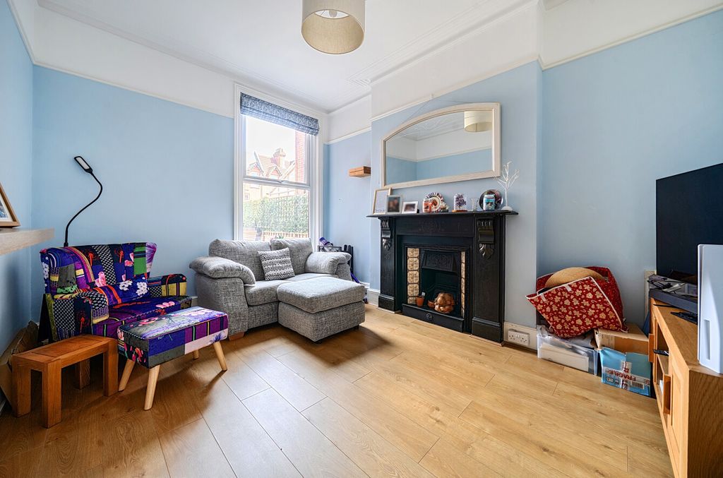 Property photo 3 of 12 1487252-11-6A4Fe8...