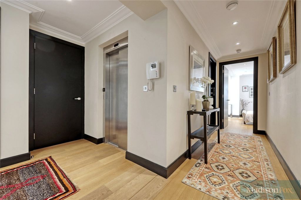 Additional image 33 of 3 bed flat for saleHigh Road, Chigwell, Essex IG7