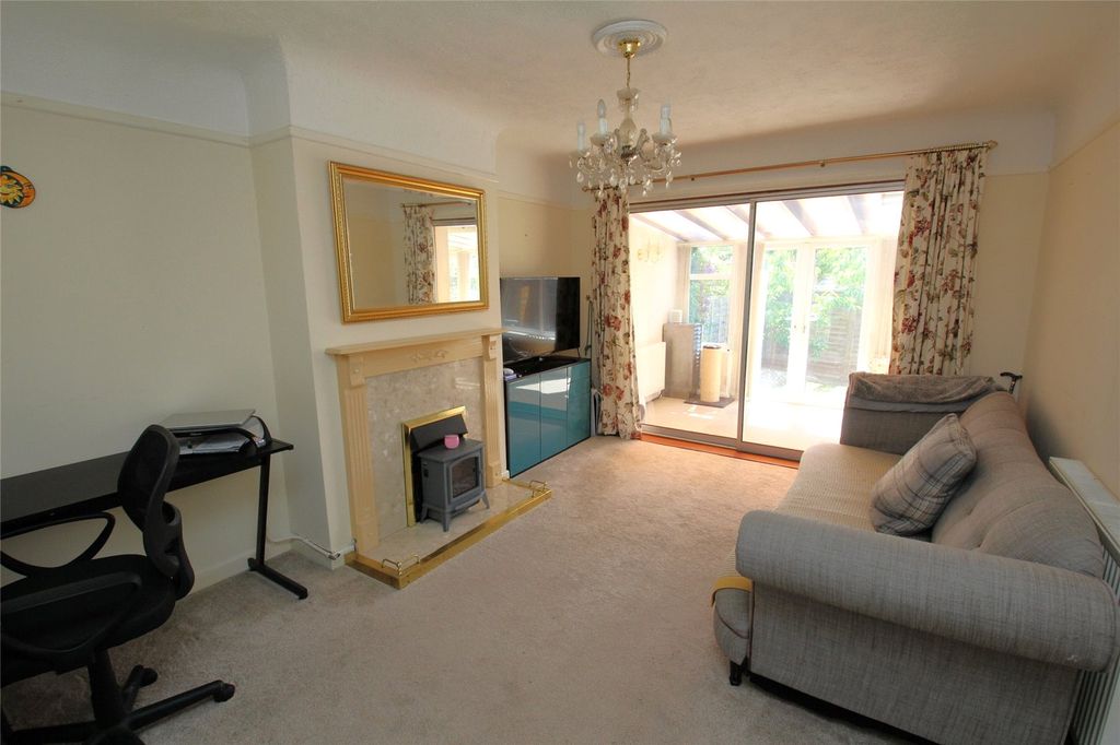 Property photo 2 of 16 Picture No. 17