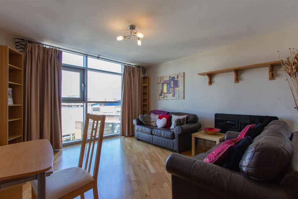 Property photo 2 of 11 Altolusso 148.Jpg