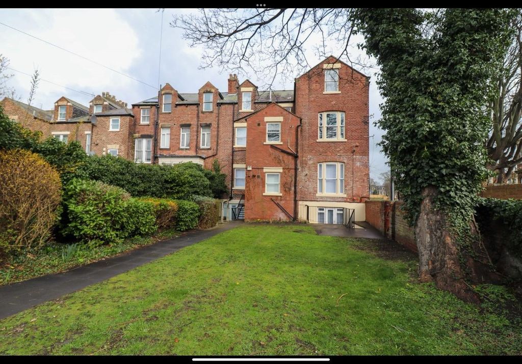 Property photo 2 of 7 Garden.Jpeg