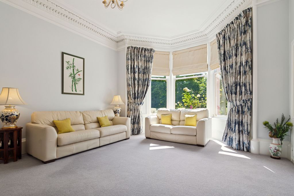Property photo 2 of 50
