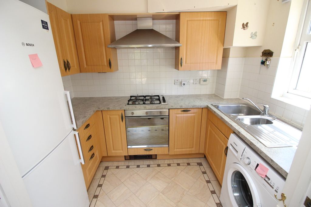 Property photo 3 of 8