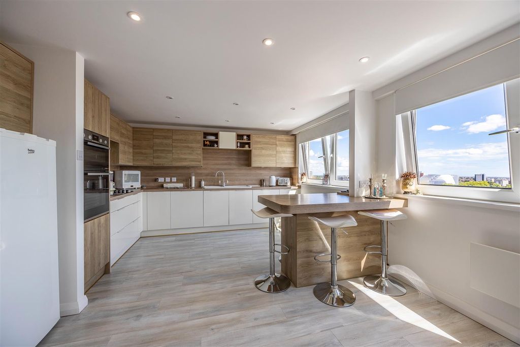 Property photo 3 of 16 Kitchen