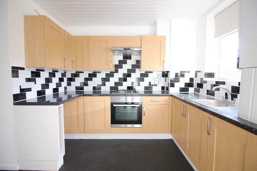 Property photo 1 of 5 Unadjustednonraw_Thumb_225E3.Jpg