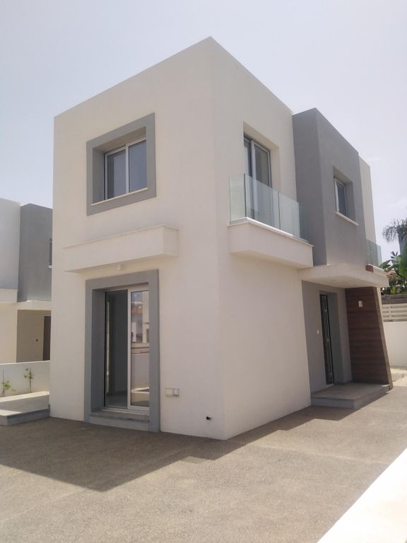 Property photo 1 of 47