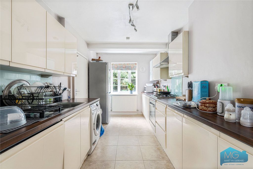 Property photo 2 of 14 Picture No. 10